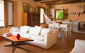 La Casa Di Laura
