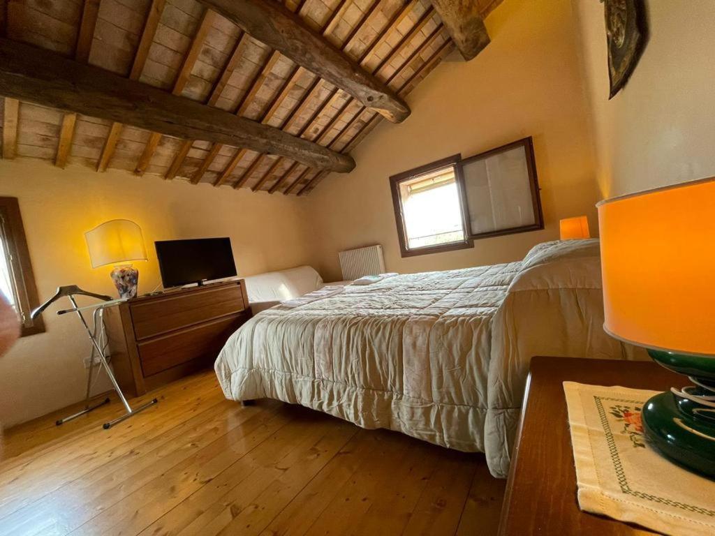 Ferienwohnung La Casa Di Laura Castelcucco Exterior foto